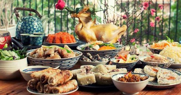 C&aacute;ch đặt g&agrave; tr&ecirc;n b&agrave;n thờ cho đ&uacute;ng